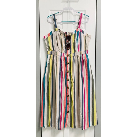 Dresses & Skirts - NWOT Vertical bright striped dress